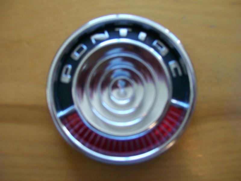 Vintage pontiac horn button