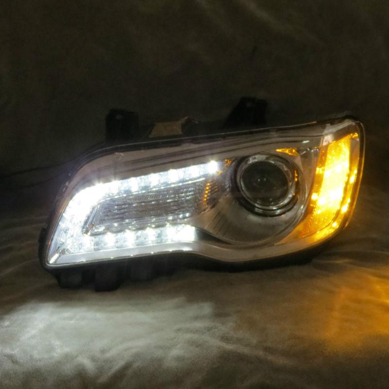 Oem 2011 2012 2013 chrysler 300 headlight halogen projector led left side great!