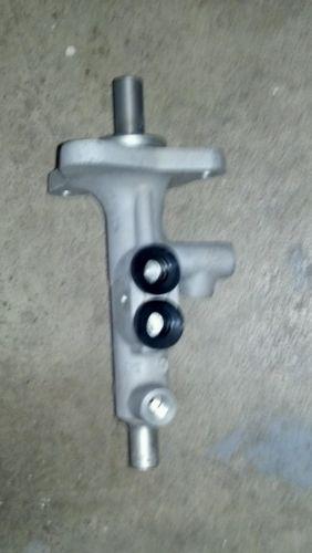 2003 mercedes c 230 c 240 c 320 brake master cylinder