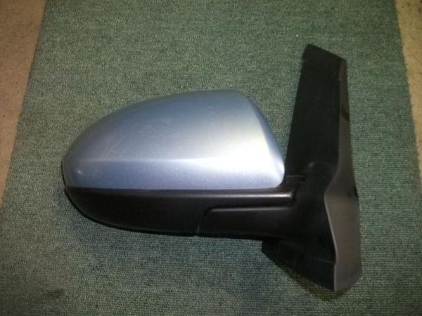 Mazda demio 2010 right side mirror assembly [3313500]