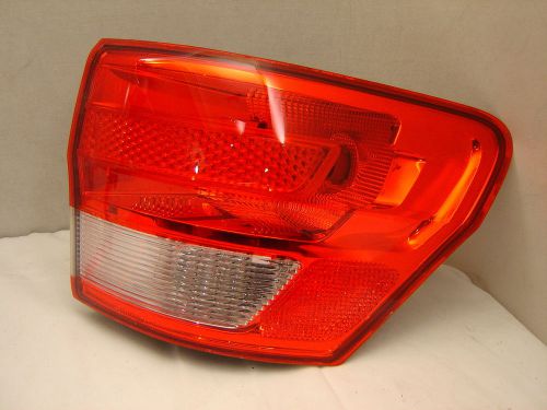 Jeep grand cherokee right tail light 11 12 oem