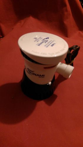 Attwood 4608/4650 tsunami t-800 bilge pump 800 gph 3/4&#034;, new, free ship.