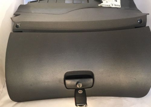 * 98-05 volkswagen passat glove box oem vw dark gray  w trunk pop hole*