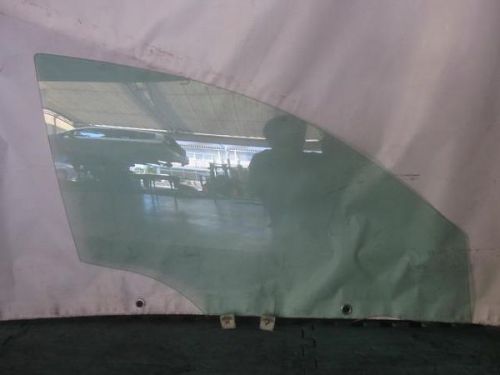 Mazda axela 2007 front right door glass [0113130]