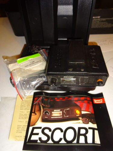 Escort radar detecor 1984 model#0869598 great condition with everything