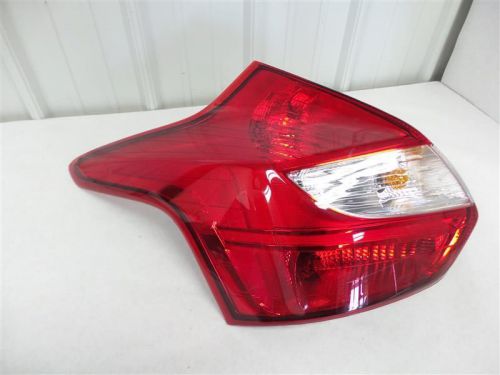 Driver left tail light hatchback gasoline fits 12-14 focus 381350