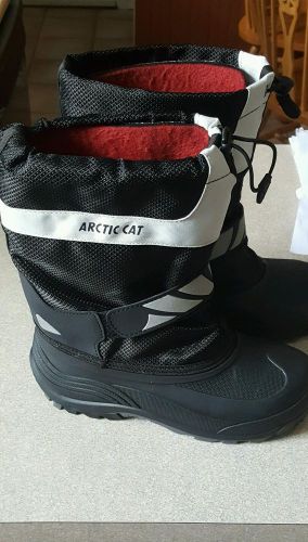 Gently used arctic cat child / youth snow boots