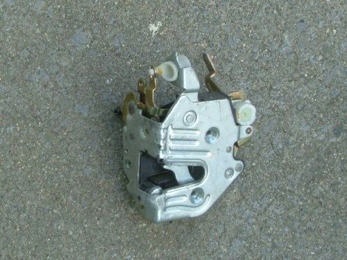 Mercedes benz w124 e320 right front passenger door latch