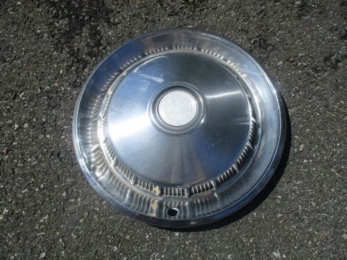 One 1978 1979 dodge magnum hubcap wheel cover