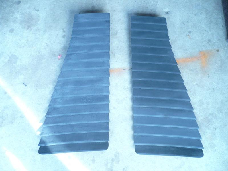 Camaro hood louvers