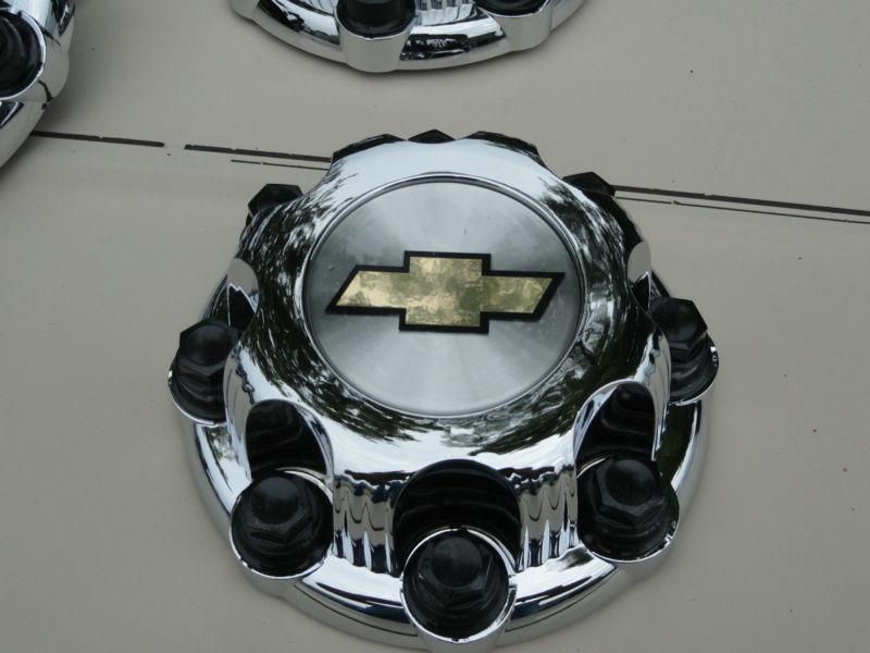 2000 - 2008 chevy silverrado  2500 hd truck  van 16"  chrome center caps  (1)