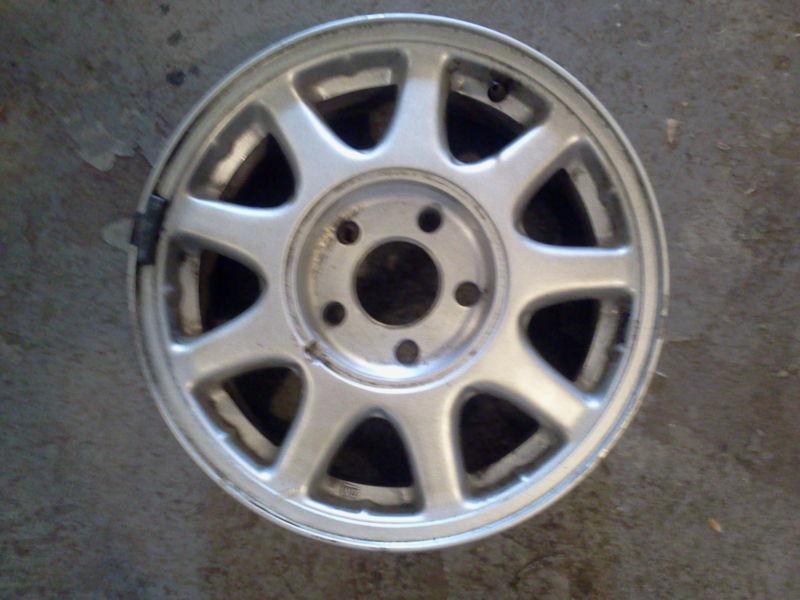 * 15 inch factory alloy rim - chevrolet malibu / 1995-1999 / silver