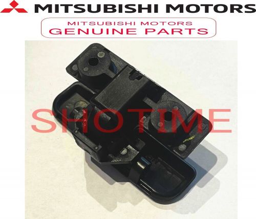 Mitsubishi oem 96-00 lancer evolution cp9a cn9a evo4/5/6 glove box latch handle