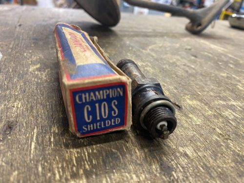 Vtg nos c10s champion ceramic aircraft airplane spark plug shielded nib!