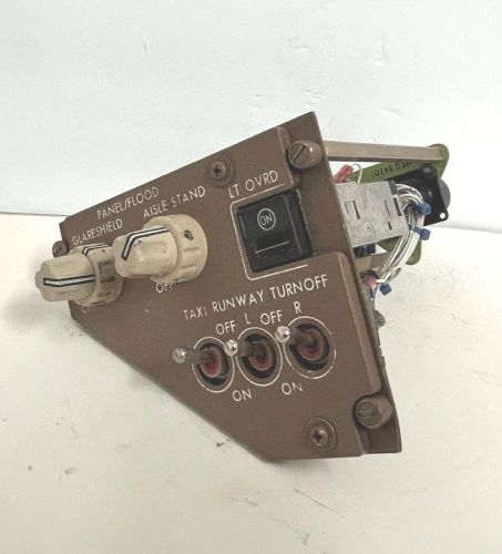 Boeing 757, 767 aircraft floodlight control panel 233n3214-28