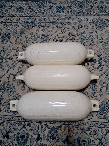 Ribbed boat fenders inflatable bumpers dock -lot of 3 preowned 23&#034;x6 1/2&#034;      o