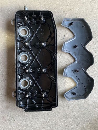 2002 sea doo gtx 4-tec valve cover with bolts and cap