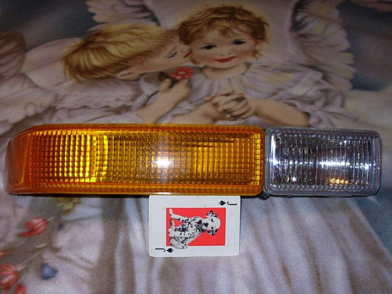 98 99 00 01 02 03 04 05 oem s10 blazer rt. corner/park light fog