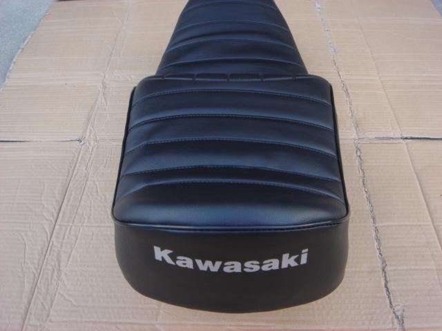 Kawasaki kz250 d1-d2-g1-g2  replacement seat cover silver dyed logo