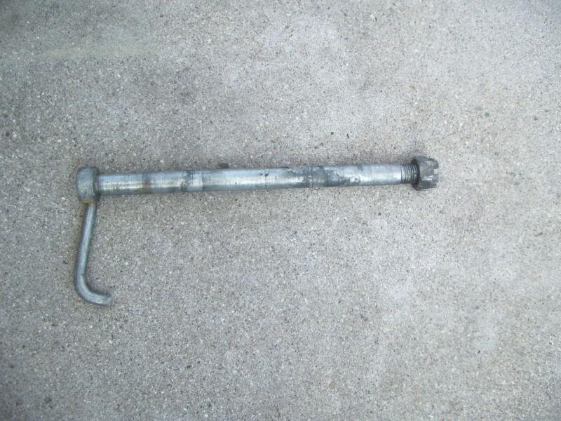 1980 1981 yamaha it175 front wheel axle bolt