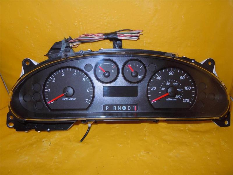 05 06 07 sable taurus speedometer instrument cluster dash panel gauges 111,257