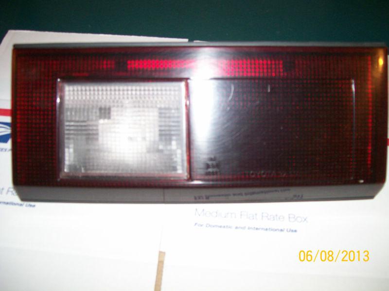 1987-1991 toyota camry wagon driver left hatch backup light lens