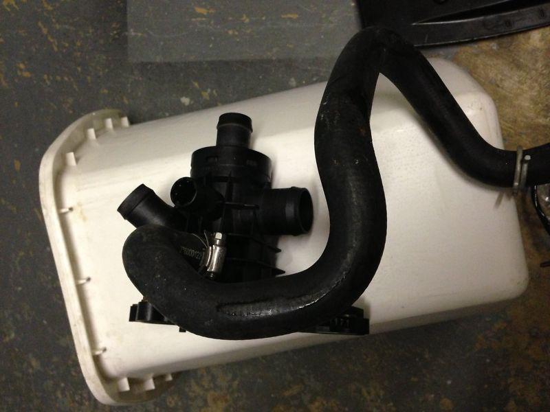 2005 seadoo rxp water pump housing 