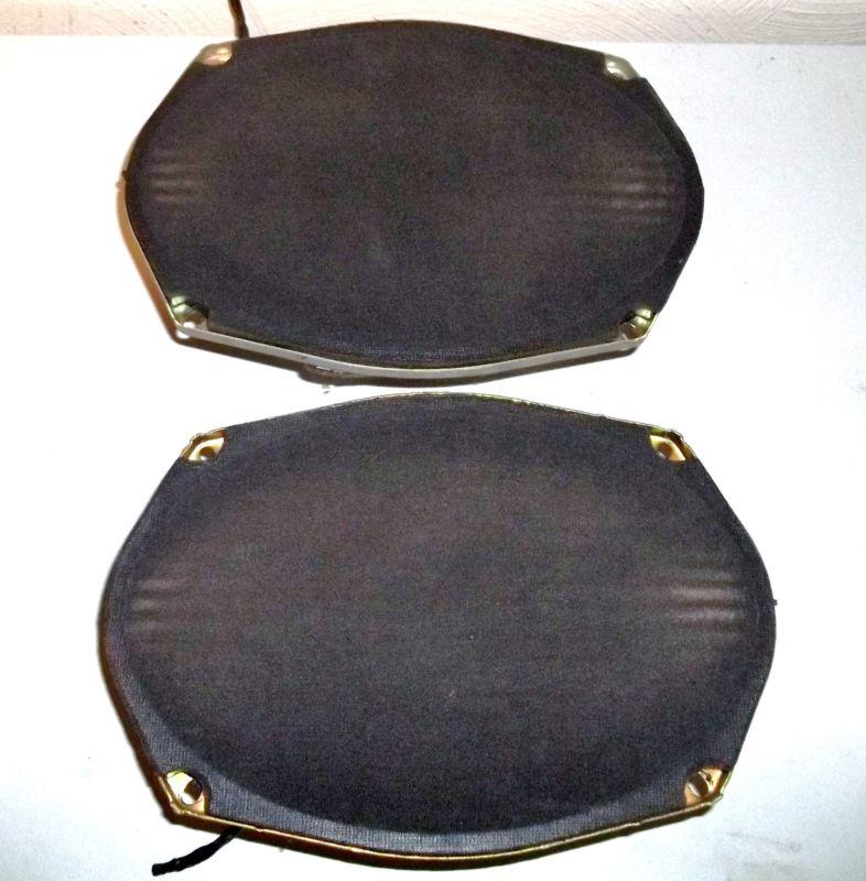 Pair of dodge chrysler speakers_______4007/8