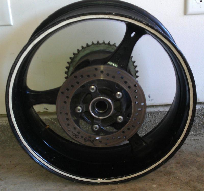 2007 2008 suzuki gsx-r 1000 rear wheel complete with sprocket carrier and rotor