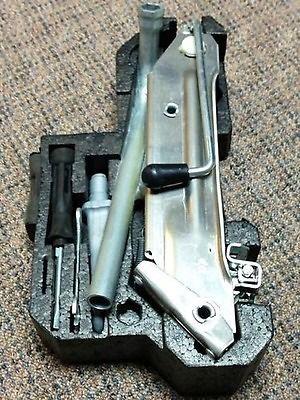 Audi vw volkswagon emergency jack w/tools, part # 8l0 011 031 a