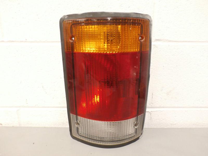 92-94 ford e-150 driver side tail light