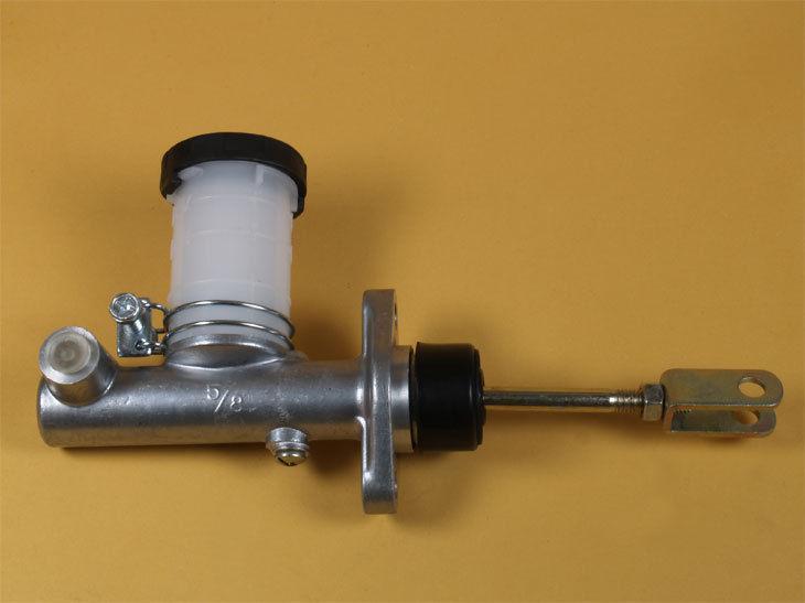 Datsun 520 5211968-72 truck new clutch master cylinder 