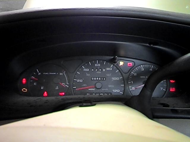 2000 ford taurus 84613 miles speedometer instrument cluster gauges 2600834