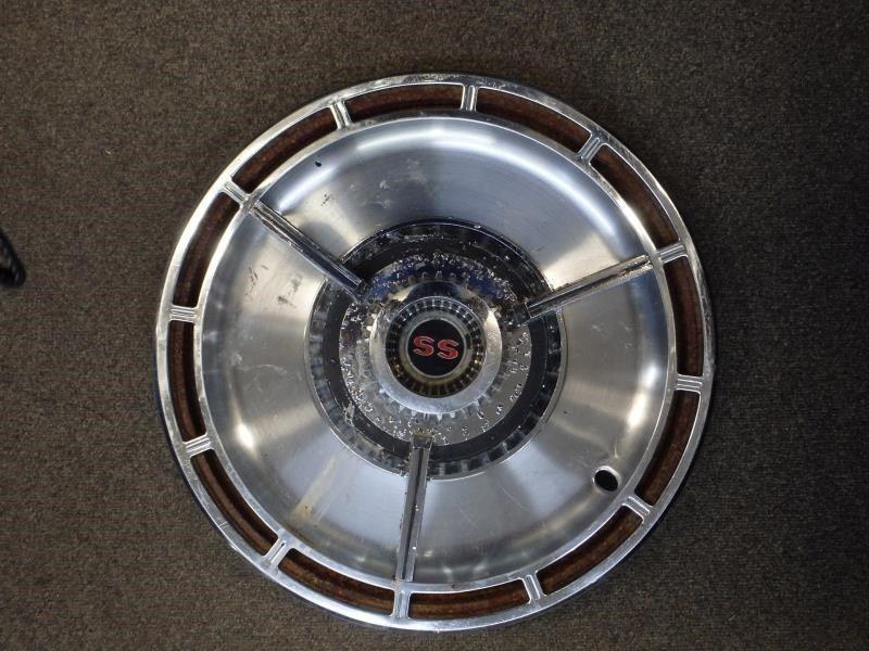 64 chevelle wheel cover w/o wire type ss