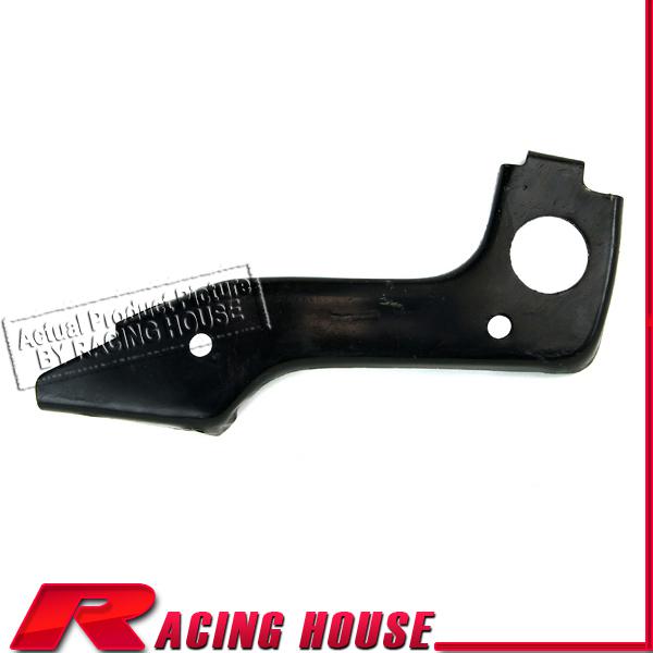 Front bumper center face mounting bracket right support 1983-1986 nissan pickup