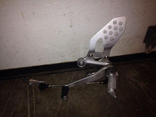 04 05 suzuki gsxr 600 750 left rearset peg shifter assembly