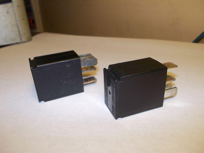 Lot of 2 ford f57b-14b192-aa 5 pin relays black version
