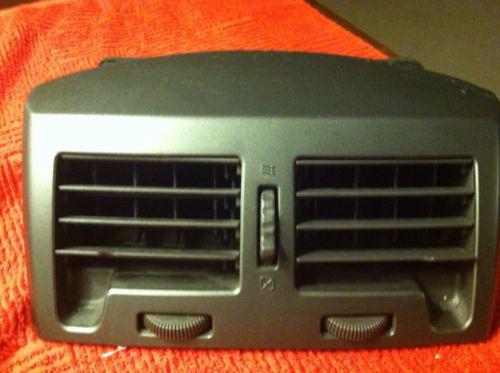 00 01 02 03  nissan maxima center dash ac vent oem used