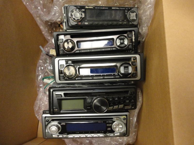 Radio/stereo for 98 toyota tacoma ~