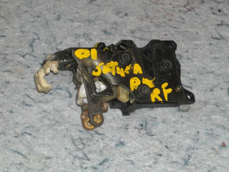 00 01 saturn s series door power latch r/f