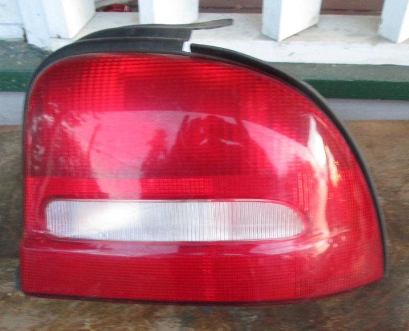 Dodge plymouth neon right tail light assembly 1995-1999