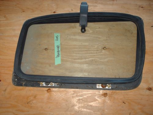 1989 - 1995 toyota pickup extra cab side glass passengers side oem