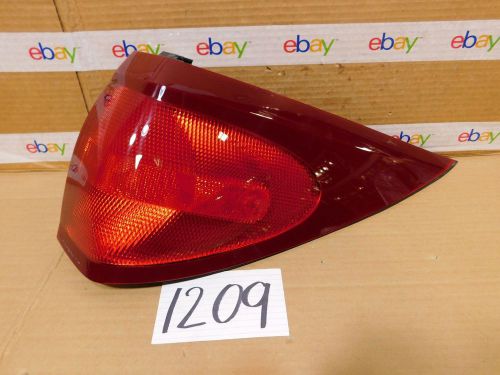 04 - 07 buick rendezvous passenger side tail light used rear lamp #1209