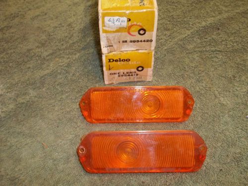 Nos 1963 chevrolet impala belair biscayne rh &amp; lh front turn signal lens