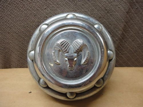 94-2001 dodge ram 2500 chrome hubcap used one hub cap