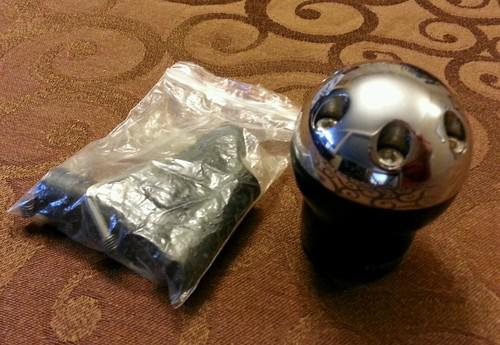 Momo universal shift knob black and chrome