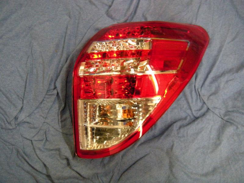 2009-2012 toyota rav4 right tail light original toyota part new in original box