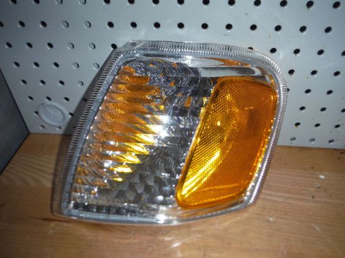 2001-2003 ford explorer sport front driver side marker light