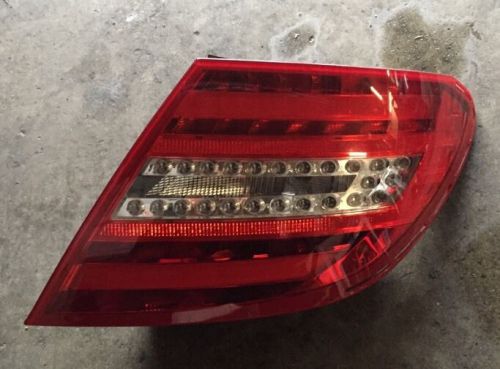 Mercedes benz 2012-2014 w204 c class rh right passenger led tail light lamp