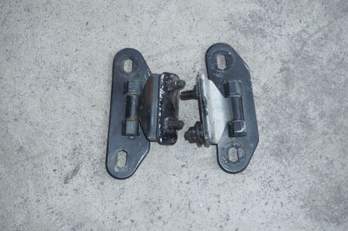 82-92 camaro trans am rear hatch hinges